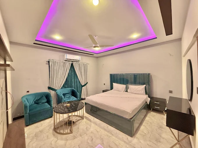 vip guest house room karachi
